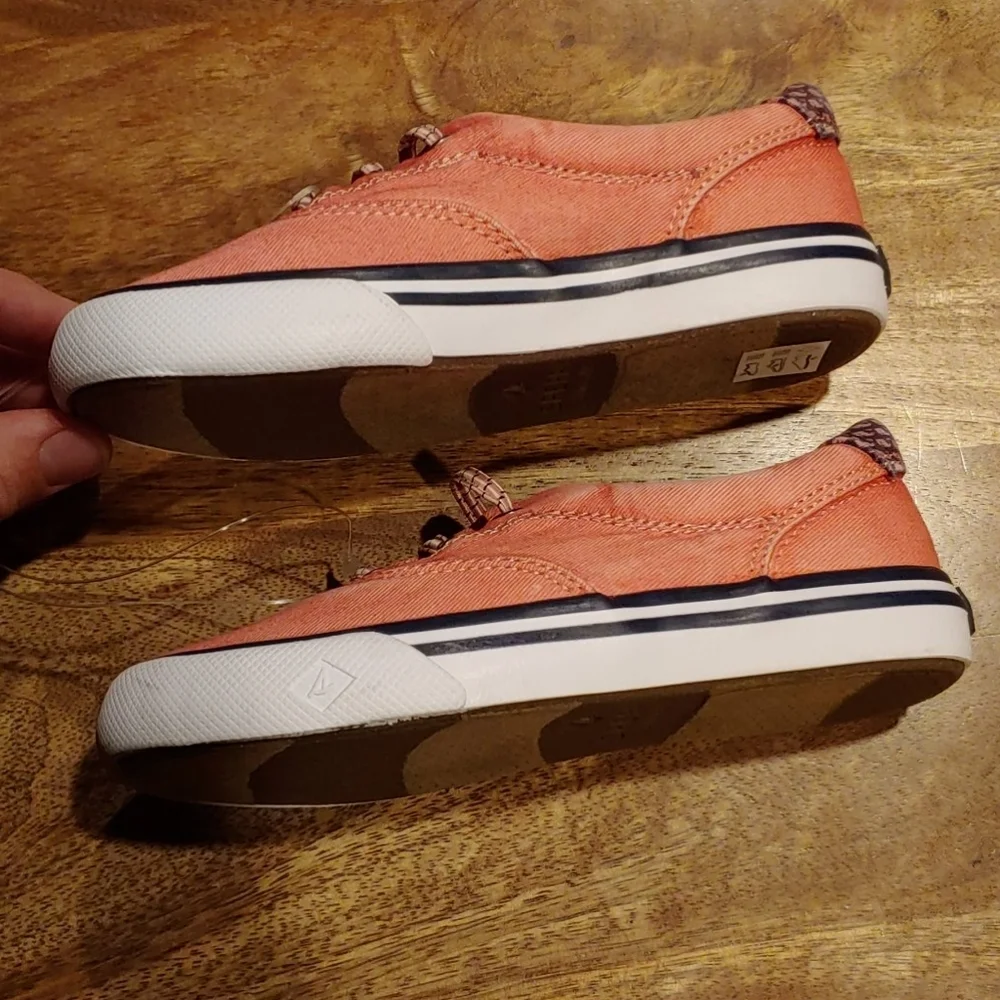 Sperry Vineyard Vines Sneaker Size 9.5